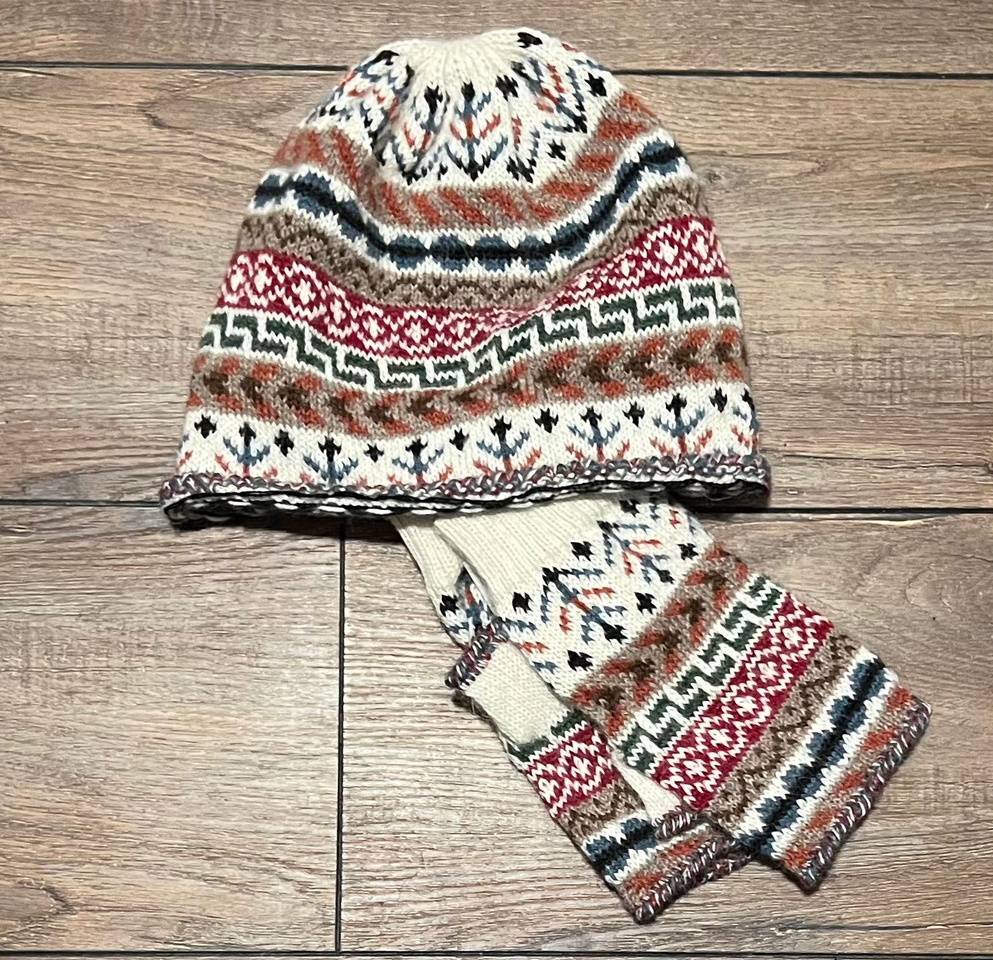 Ilave Alpaca Hat and Fingerless Gloves Set