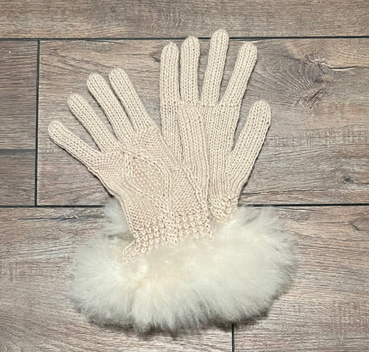 Diamond Cable Alpaca Gloves